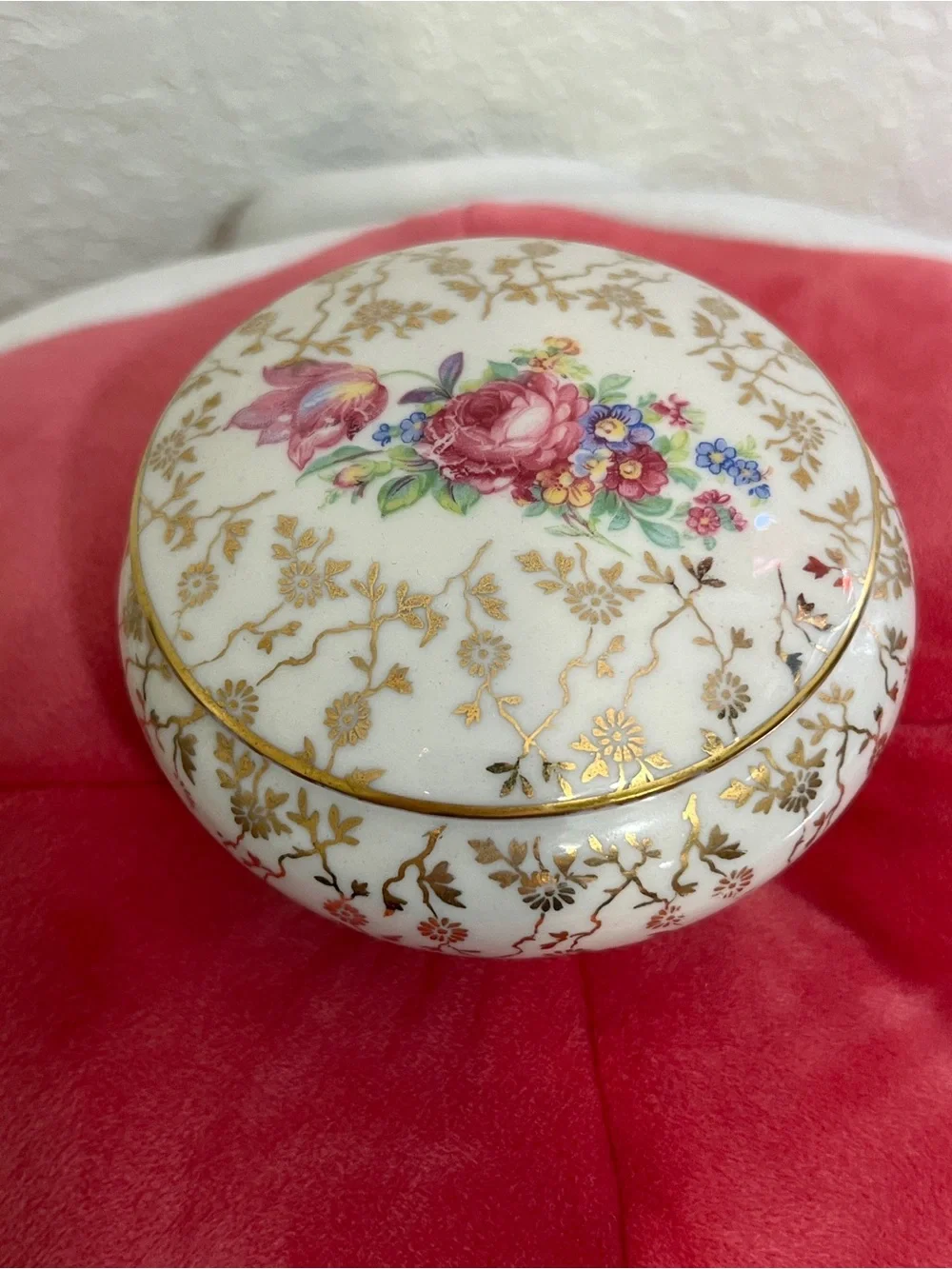 Vintage Kerafina Porzellan Bavaria Germany Cream Flowers Porcelain Pot w/Feet